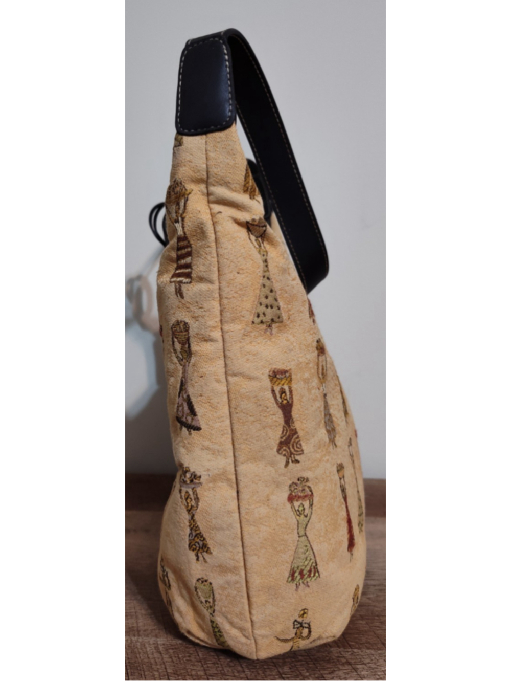 Etienne Aigner Carry Away Collection Tribal Ladies Hobo Handbag NWT - Picture 3 of 14